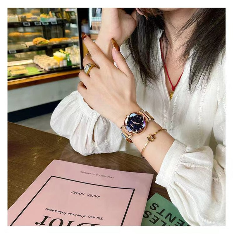 2022 Women Watch Fashion with Japanese Quarts Movement  34 mm Circular Shape and different Band Colors