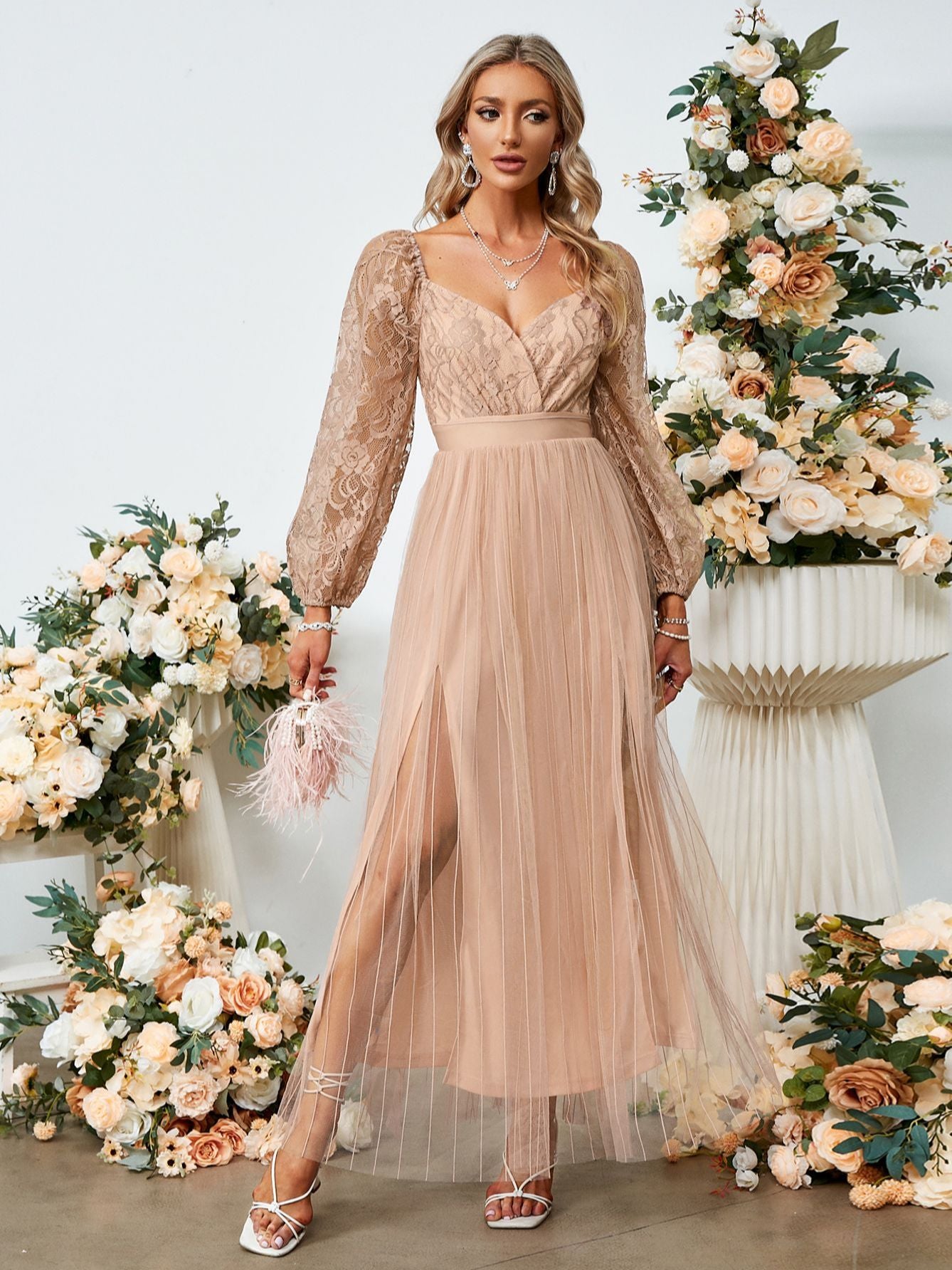 Vestido elegante bordado de renda floral perfeito para casamento