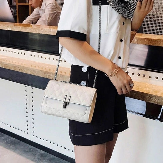 Elegant Purse PU Leather with Lock Trend 2022 Model