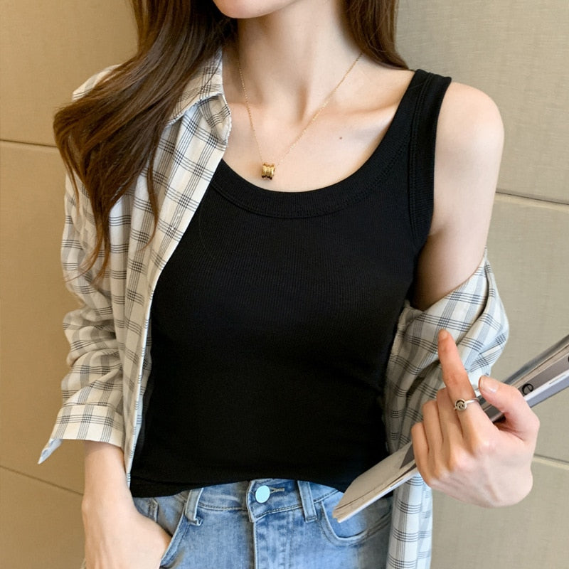 Top with U-neck Sleeveless and Basic Colors Casual